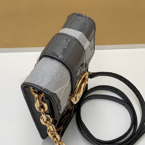Brand New with Tag
Michael Kors Carmen Small NS Phone XBODY HairCalf Grey Multi - Picture 14 of 16